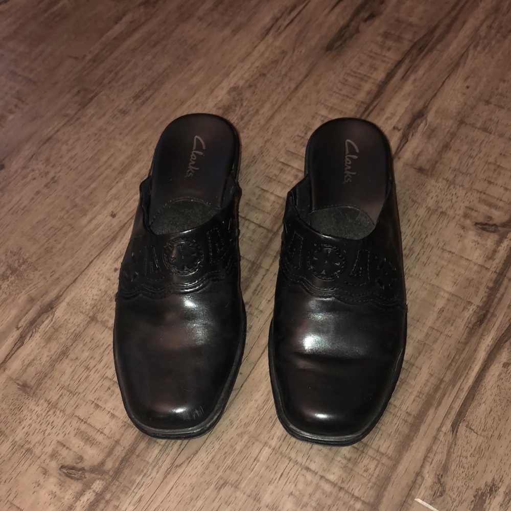 Clark Black Clogs